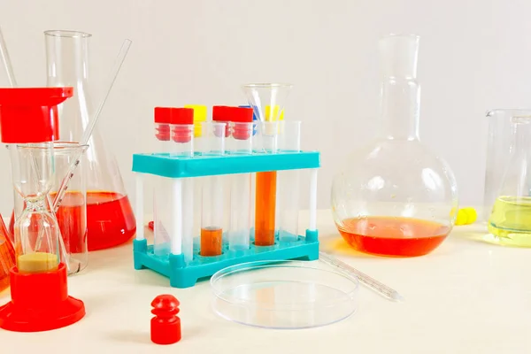 Equipment for clinical analyzes on the laboratory table