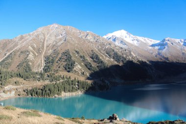Almaty, Kazakistan: Muhteşem manzaralı Büyük Almaty Gölü, Tien Shan Dağları