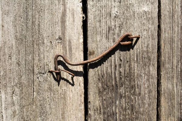 Rostiger Metallhaken Oberfläche Aus Altem Verwittertem Holz Abstrakter Hintergrund Nahaufnahme — Stockfoto