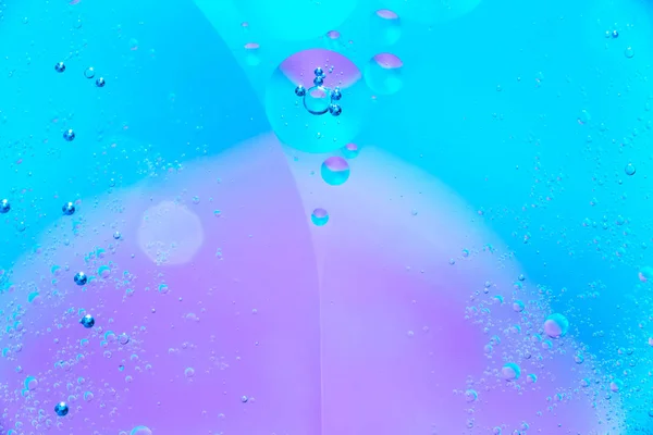 Wody Oleju Bubble Niebieskie Tło Strzał Makro Piękne Wody Oleju — Zdjęcie stockowe