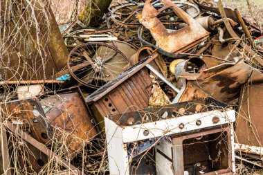 ev atıklarının hurda metal, geri dönüşümlü ikincil kaynaklar