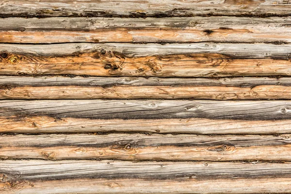 오래 된 통나무 벽, 골동품 나무 통나무의 짜임새, 닫 다 장식 추상화 배경 — 스톡 사진