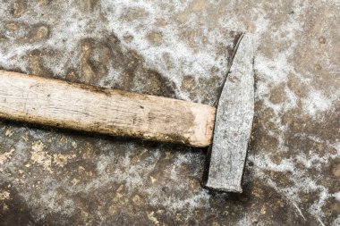 buruşuk eski çekiç berbat metal, yakın çekim soyut arka plan