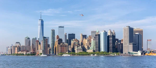 Vista panorámica del Bajo Manhattan, Nueva York, EE.UU. — Foto de Stock