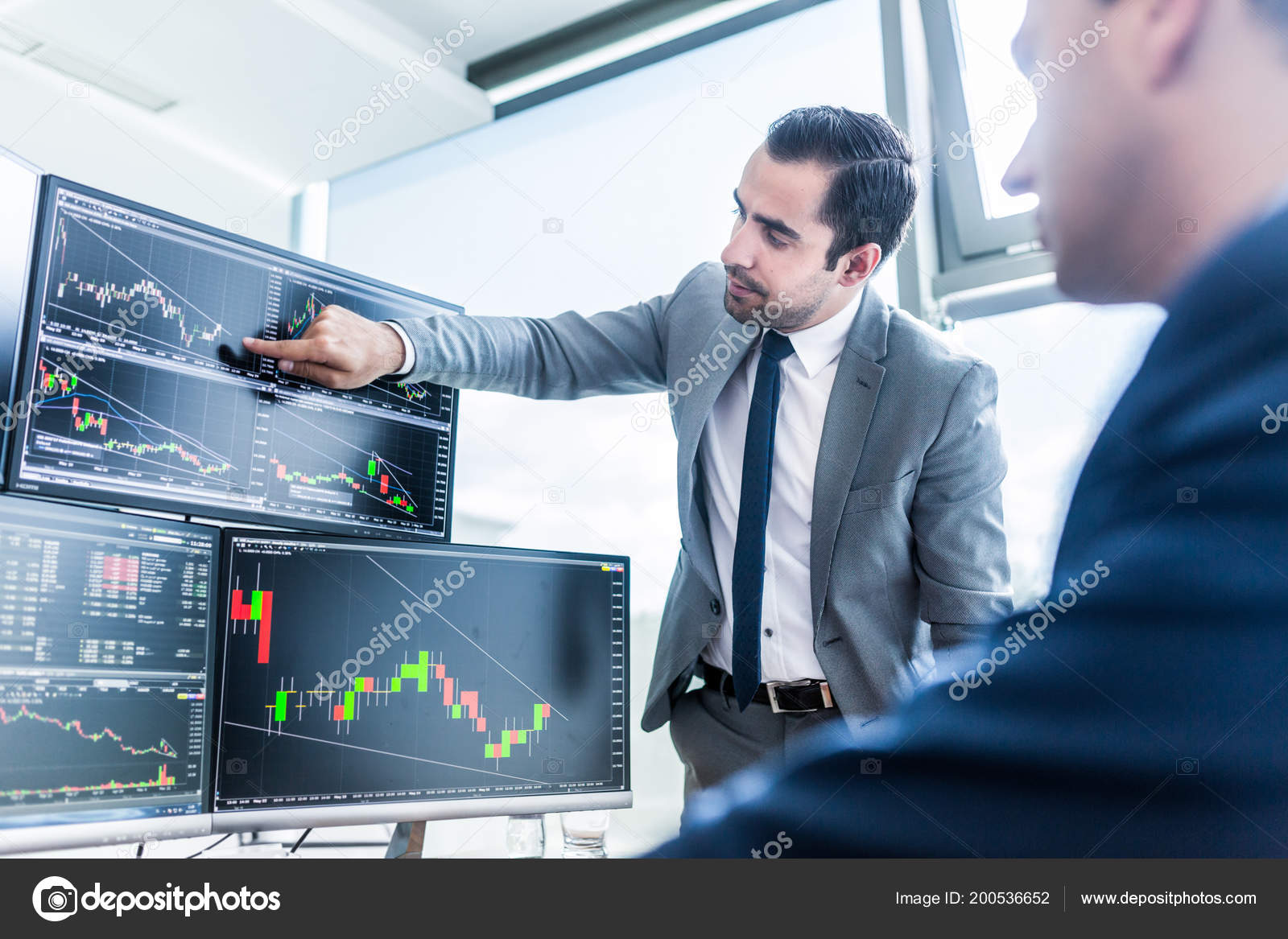 Трейдер. Профессиональный трейдер. Брокерская аналитика. Торги на бирже. Брокерская аналитика.