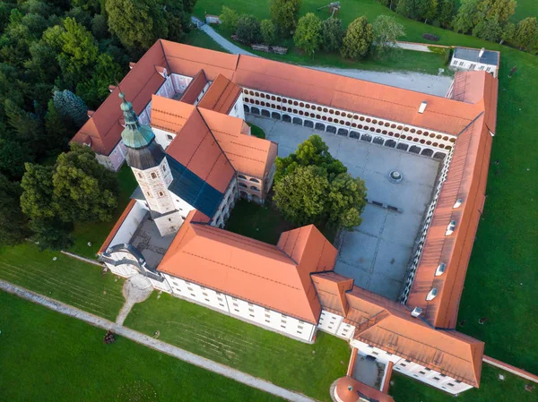 Kostanjevica Krki Manastırının Hava Manzarası Kostanjevica Kalesi Slovenya Avrupa Olarak — Stok fotoğraf