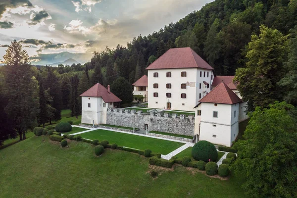 Πανοραμική Θέα Του Strmol Κάστρου Στην Gorenjska Περιοχή Σλοβενία — Φωτογραφία Αρχείου