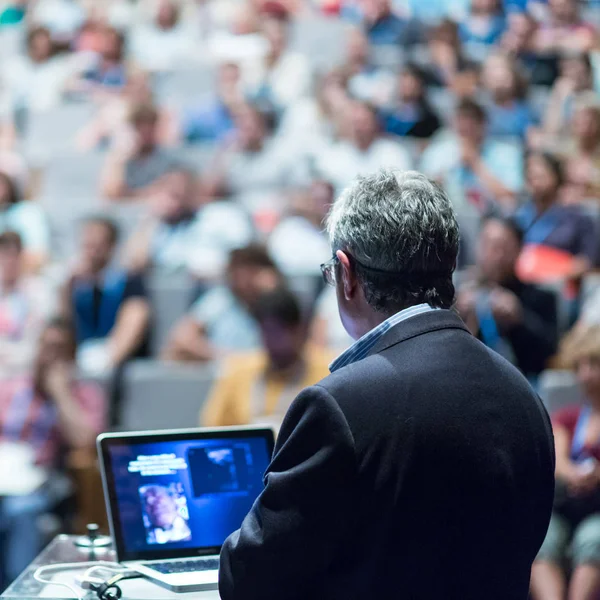 Intervento pubblico al Business Event. — Foto Stock