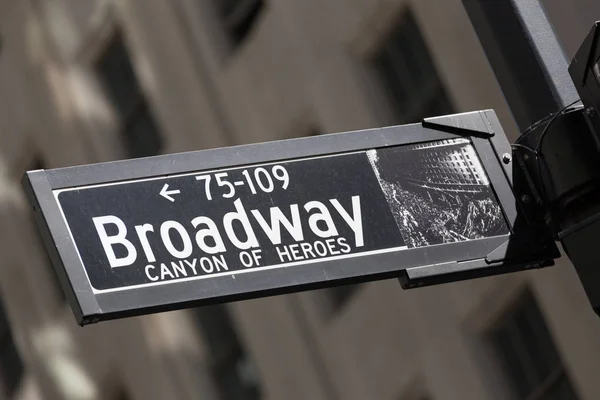 Broadway street sign a Lower Manhattan, New York . — Foto Stock