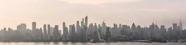 New York City midtown Manhattan skyline panorama view from Boulevard East Old Glory Park over Hudson River. — Stock Photo, Image