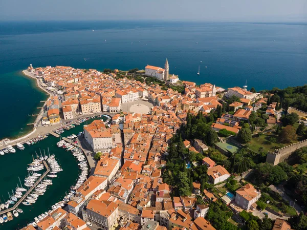 Aerial view of old town Piran, Slovenia, Europe. Summer vacations tourism concept background. — Stock Photo, Image