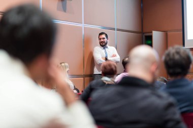 Sözcü İş Toplantısında Konuşma Yapıyor.