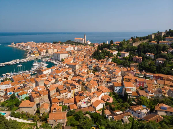 Aerial view of old town Piran, Slovenia, Europe. Summer vacations tourism concept background. — Stock Photo, Image