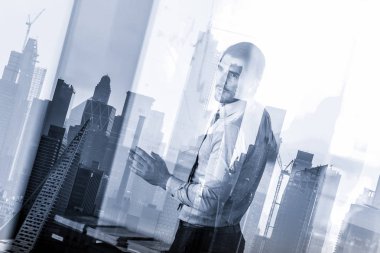 New York şehir pencere yansımaları karşı kurumsal toplantı iş sunumu.