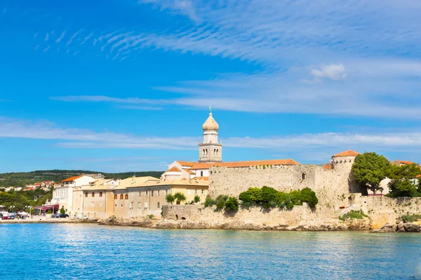 Vista panorâmica da cidade de Krk, Mediterrâneo, Croácia, Europa — Fotografia de Stock