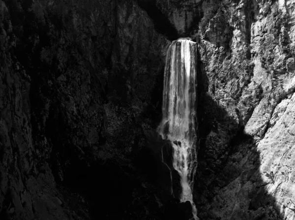Водоспад Бока в національному парку Триглав, Словенія, Бовец, Європа — стокове фото