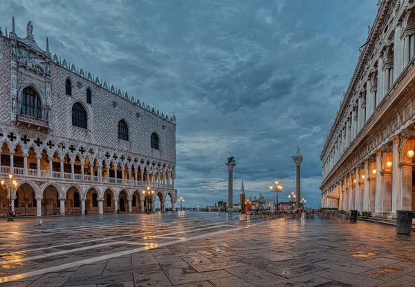 Площадь Сан-Марко в Венеции, Италия на рассвете — стоковое фото