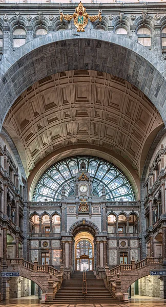 Berühmte Alte Uhr Der Fassade Des Alten Schönen Bahnhofs Antwerpen — Stockfoto