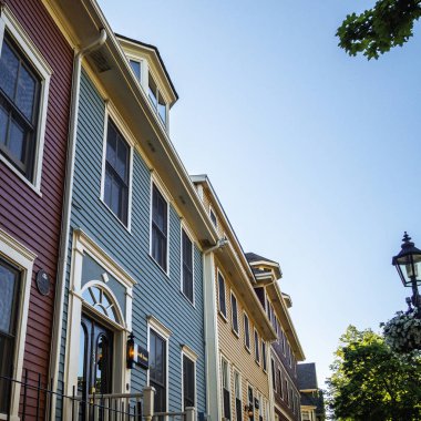 Büyük George - Güzel sabah renkli evler ile Charlottetown Tarihi Hotel 