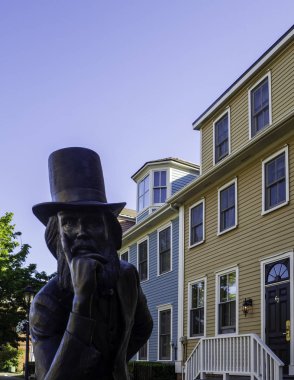 Büyük George - Charlottetown Tarihi Otel ve güzel sabah Konfederasyon Babası bronz heykeli 