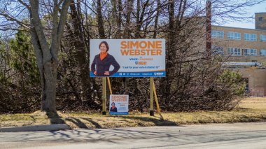 Charlottetown'da 2019 P.E.I. seçimlerinde Ndp'nin Bölge 13 adayı Simone Webster'ın tabelası 