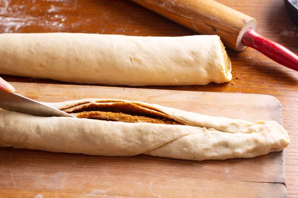 Concepto de panadería de alimentos haciendo pan dought para canela Roll Braide —  Fotos de Stock