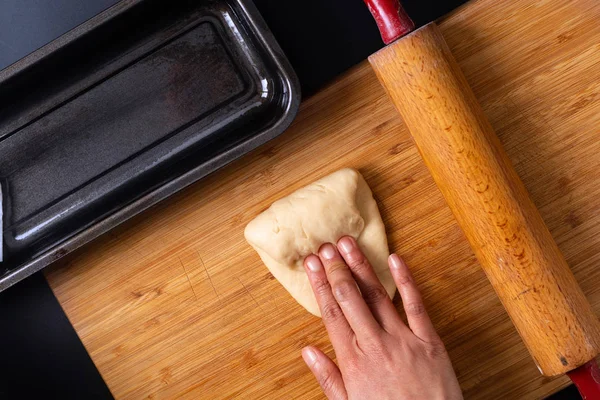 Comida Concepto de hornear Hacer pan orgánico casero de pan de leche suave —  Fotos de Stock