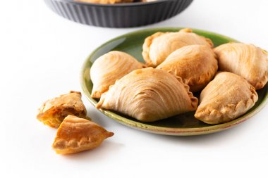 Güney Doğu Asya kökenli gıda kavramı ev yapımı tavuk Curry Puffs