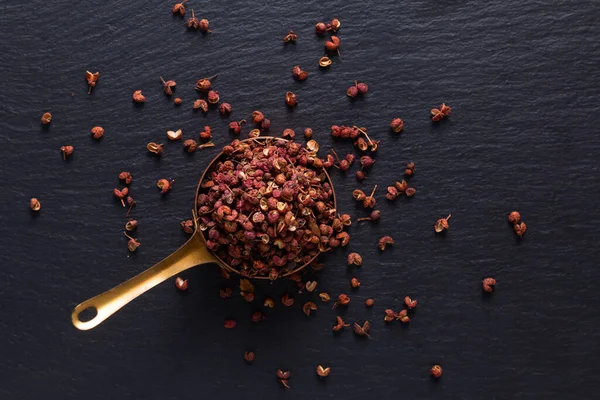 Jídlo Koření Koncept Horní Pohled Organické Sichuan Szechuan Pepř Měděném — Stock fotografie