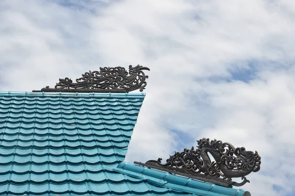 Borneo Traditional Tribal Carvings Roof Top Buildings — Stock Photo, Image