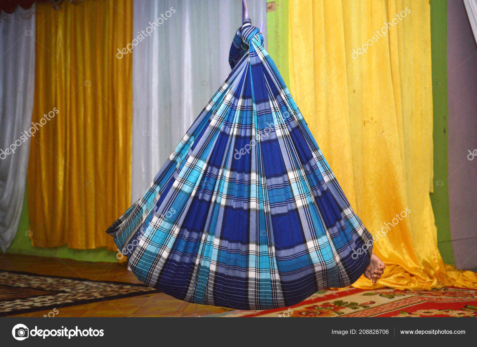 traditional baby swing