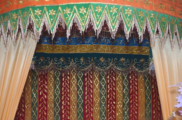 Suknie Ślubne Wesele Tradycyjne Ornament Ozdoba — Zdjęcie stockowe