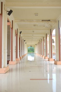 Cami baitul izzah tarakan, Endonezya 
