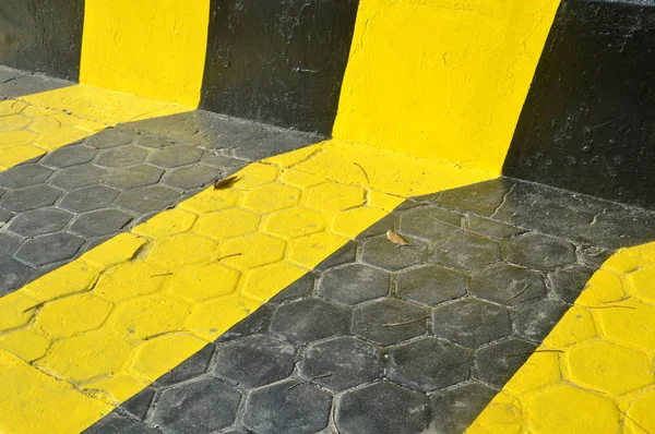 Tiras pretas e amarelas — Fotografia de Stock