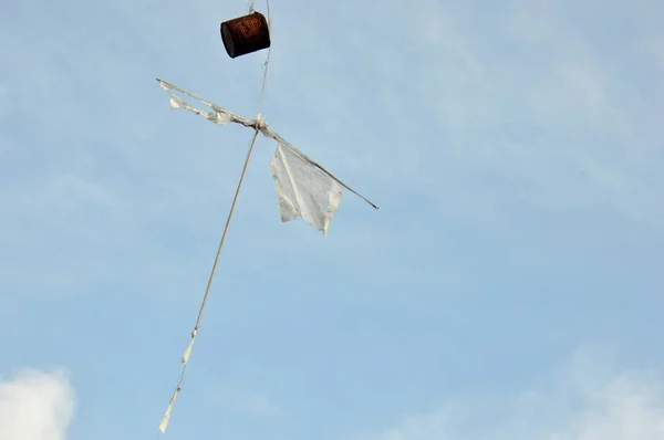 Broken kite — Stock Photo, Image