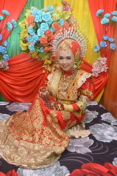 Tarakan Indonesia Dubna 2018 Portrét Krásné Nevěsty Bugis Tradičních Svatebních — Stock fotografie