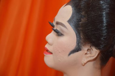 TARAKAN - Endonezya 5 Kasım 2017: Endonezyalı gelinler düğün alayından önce tımar edilir