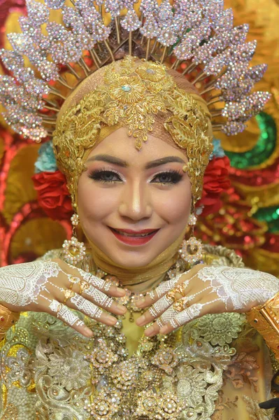 Tarakan Indonesia Dicembre 2018 Ritratto Una Bellissima Sposa Bugis Che — Foto Stock