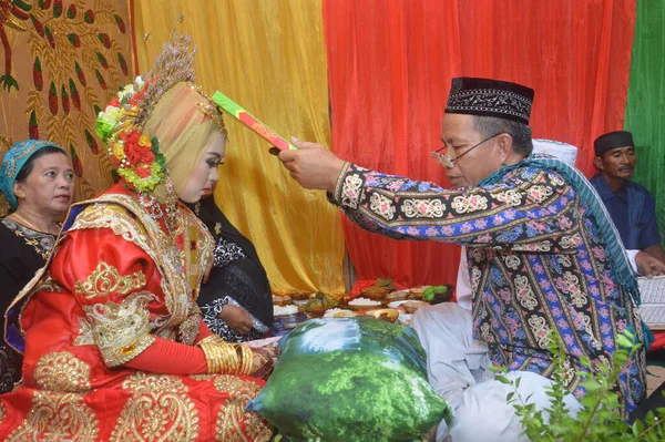 Tarakan Indonesia April 2018 Mappacci Den Traditionella Bröllopsceremonin Bugisnese Indonesiska — Stockfoto