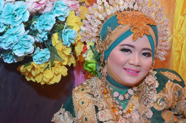 Tarakan Indonésia Fevereiro 2018 Retrato Uma Linda Noiva Bugis Vestindo — Fotografia de Stock