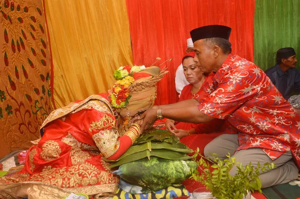 Tarakan Indonésie Avril 2018 Mappacci Cérémonie Mariage Traditionnelle Indonésien Bugisnese — Photo