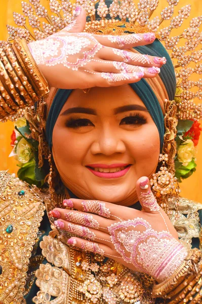 Tarakan Indonesia Febbraio 2018 Ritratto Una Bellissima Sposa Bugis Che — Foto Stock