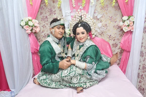 Tarakan Indonézia Március 2019 Indonéz Menyasszonyi Párok Boldog Visel Kebaya — Stock Fotó