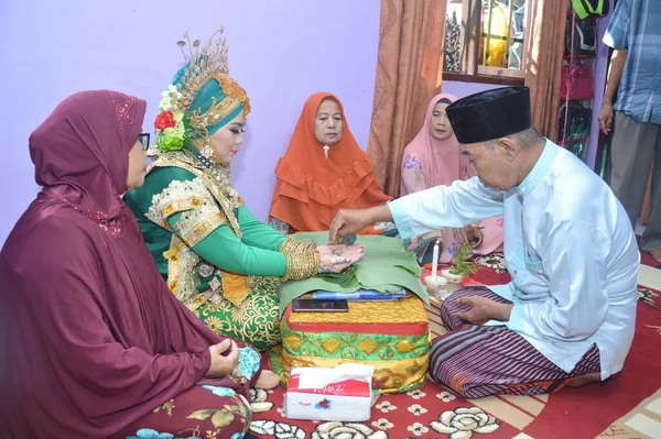 Tarakan Indonesia Febrero 2018 Mappacci Ceremonia Boda Tradicional Indonesia Bugisnese —  Fotos de Stock