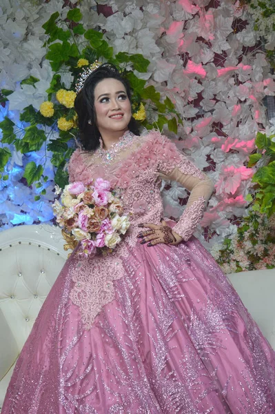 Tarakan Indonésie Mars 2019 Portrait Une Belle Mariée Indonésienne Portant — Photo