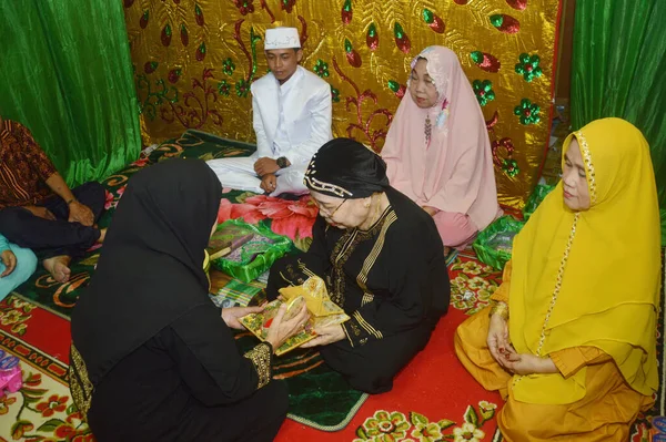 Tarakan Indonezia Decembrie 2018 Predarea Ceremonială Tradițională Uang Panai Sau — Fotografie, imagine de stoc