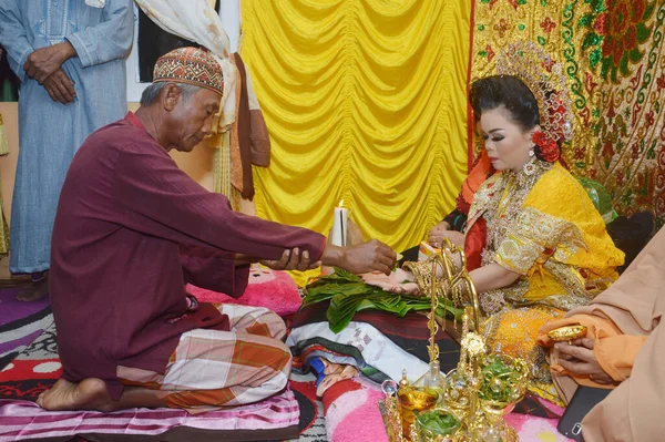 Tarakan Indonésie Septembre 2017 Mappacci Cérémonie Mariage Traditionnelle Indonésie Bugisnoise — Photo