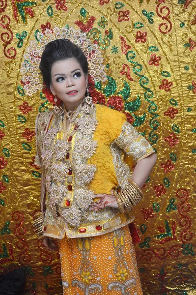 Tarakan Indonésia Spetembro 2017 Retrato Uma Linda Noiva Bugis Vestindo — Fotografia de Stock