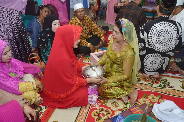 Tarakan Ινδονησία Μαρτίου 2017 Παραδοσιακή Bugisnese Τελετή Παράδοσης Του Uang — Φωτογραφία Αρχείου