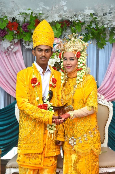 Tarakan Indonésie Novembre 2017 Les Couples Mariés Indonésiens Sont Heureux — Photo